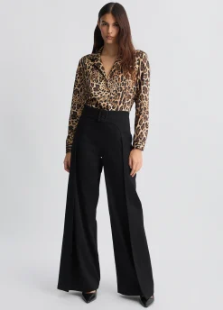 Pantaloni ampi con cintura