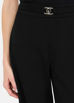 Pantaloni cropped con cintura