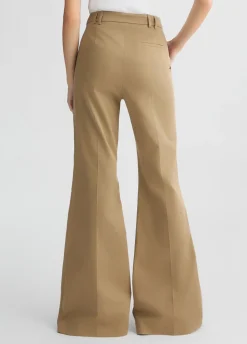 Pantaloni flare