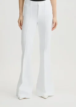 Pantaloni flare