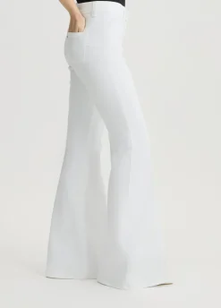 Pantaloni flare