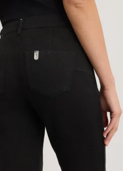 Pantaloni flare