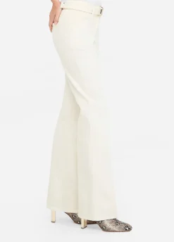 Pantaloni flare
