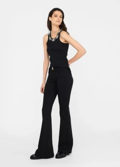 Pantaloni flare con cintura