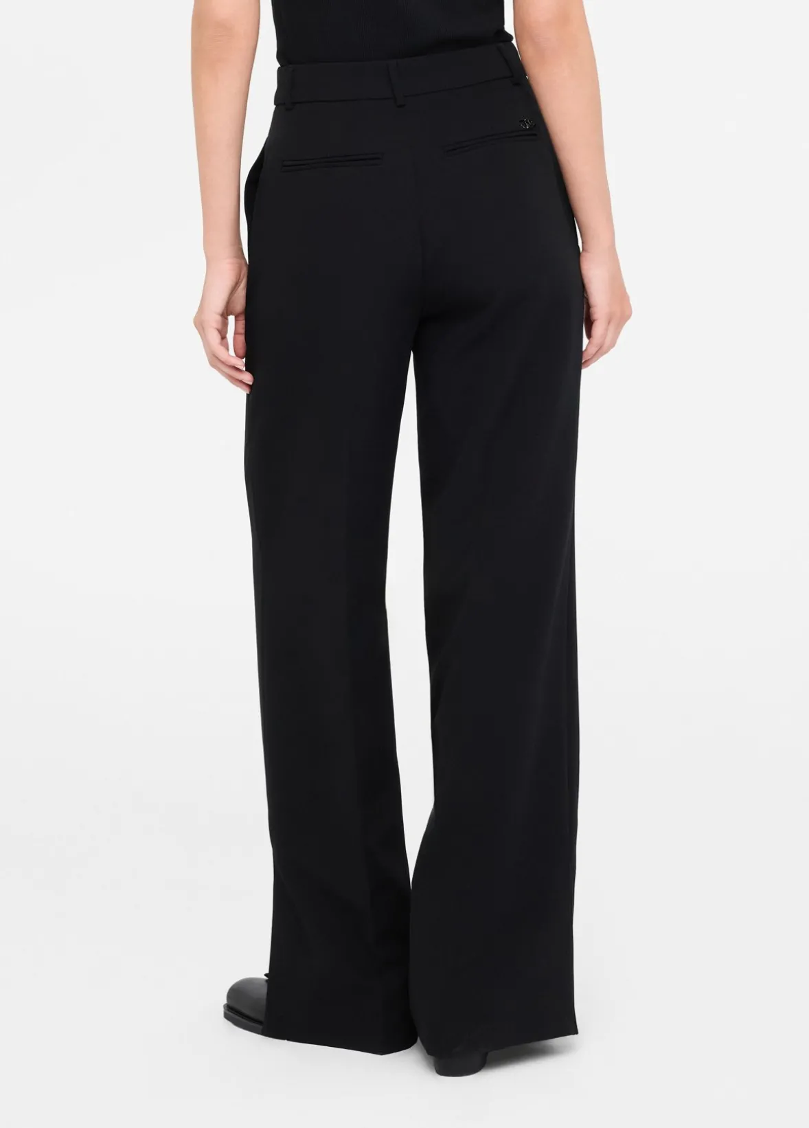 Pantaloni flare con spacchetti