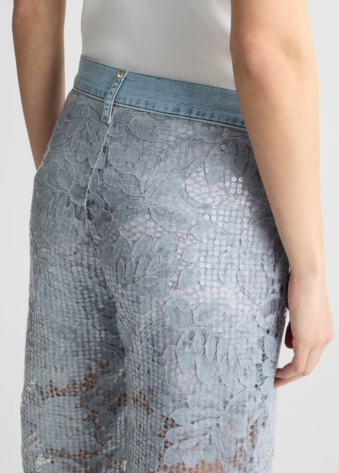Pantaloni flare in pizzo
