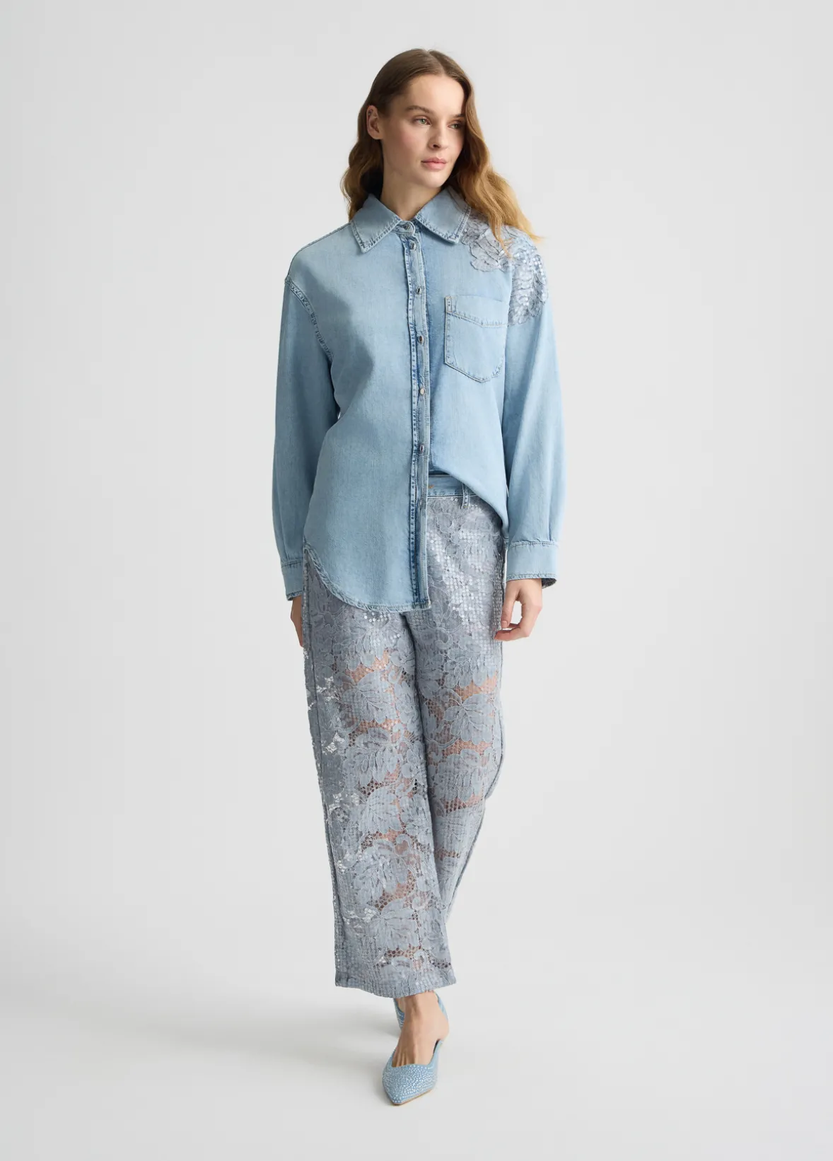 Pantaloni flare in pizzo