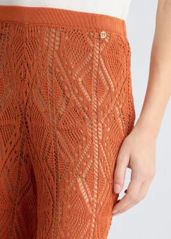 Pantaloni in maglia crochet