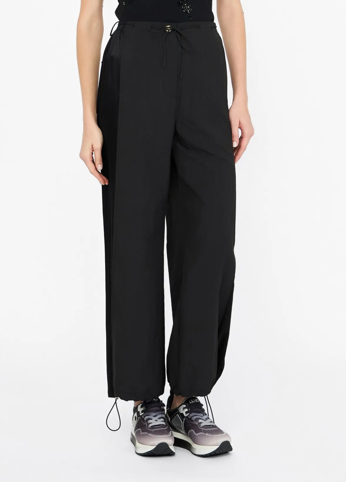 Pantaloni jogging in nylon e raso
