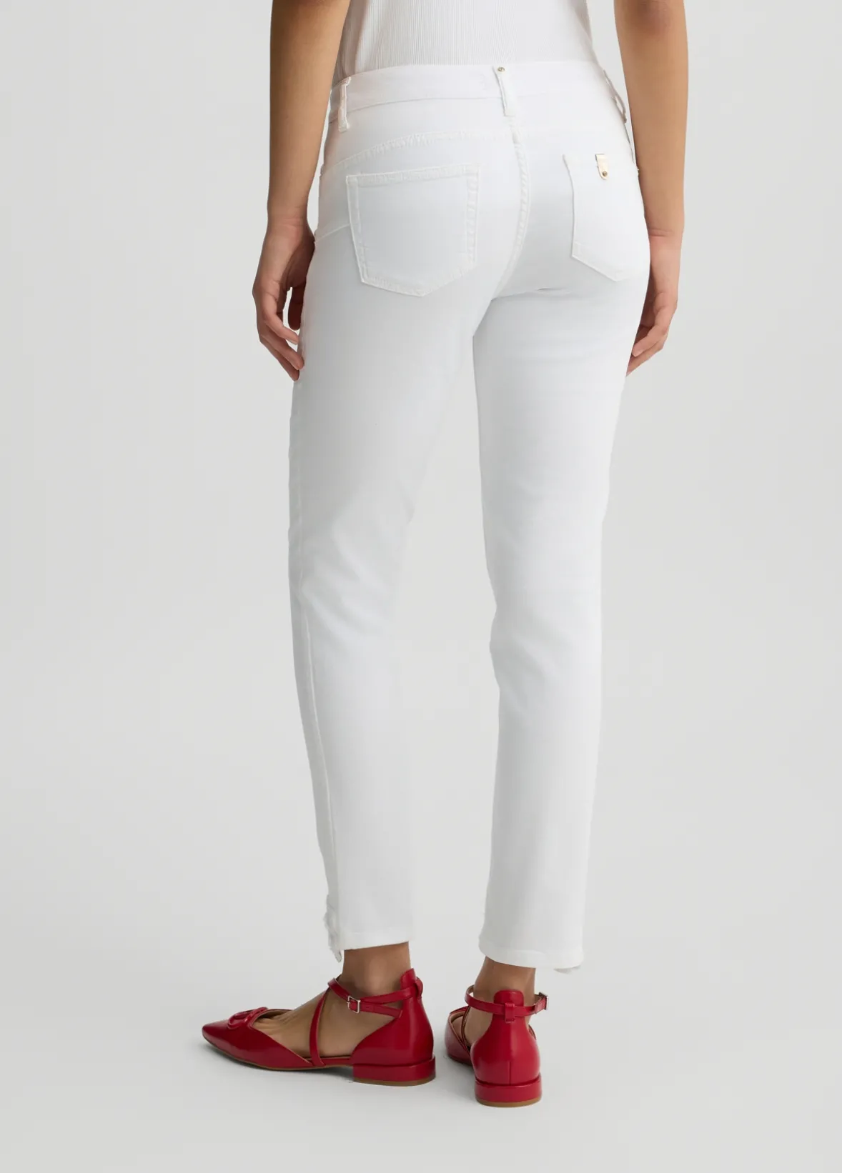 Pantaloni skinny con ricami