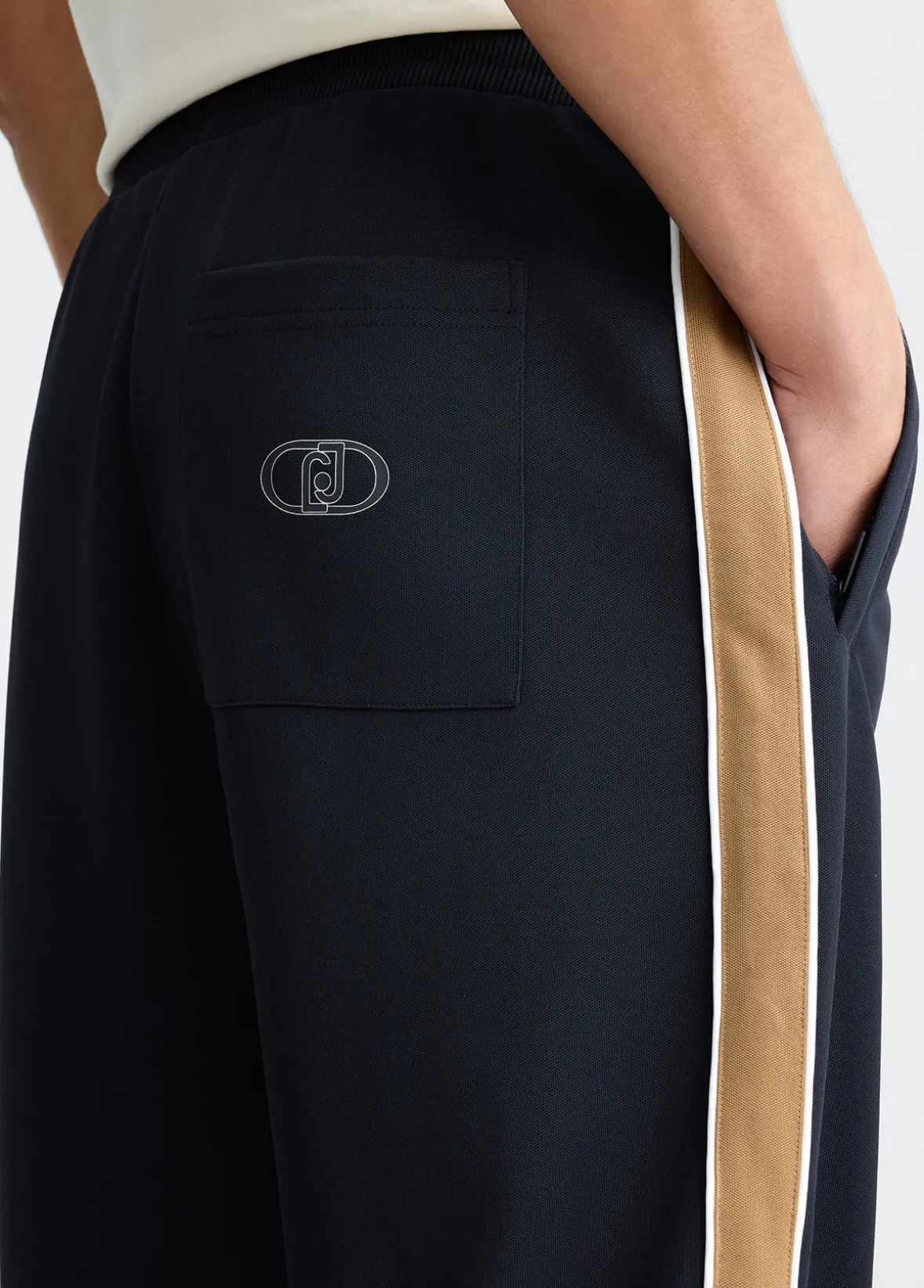 Pantaloni sportivi da uomo