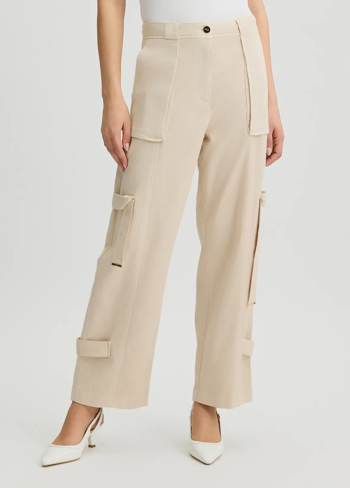 Pantaloni straight con tasche
