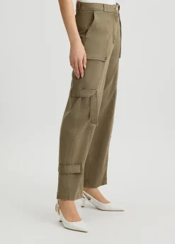 Pantaloni straight con tasche