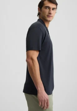 Polo con logo