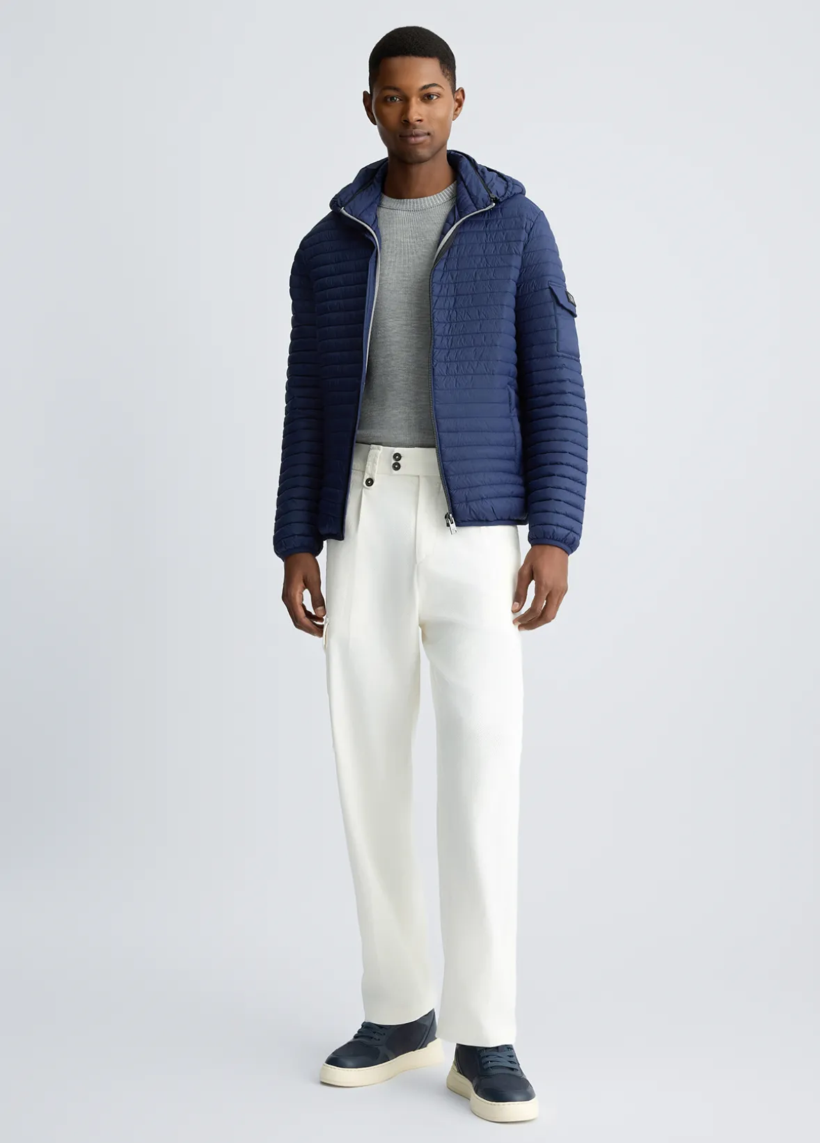 Pullover in lana color ghiaccio