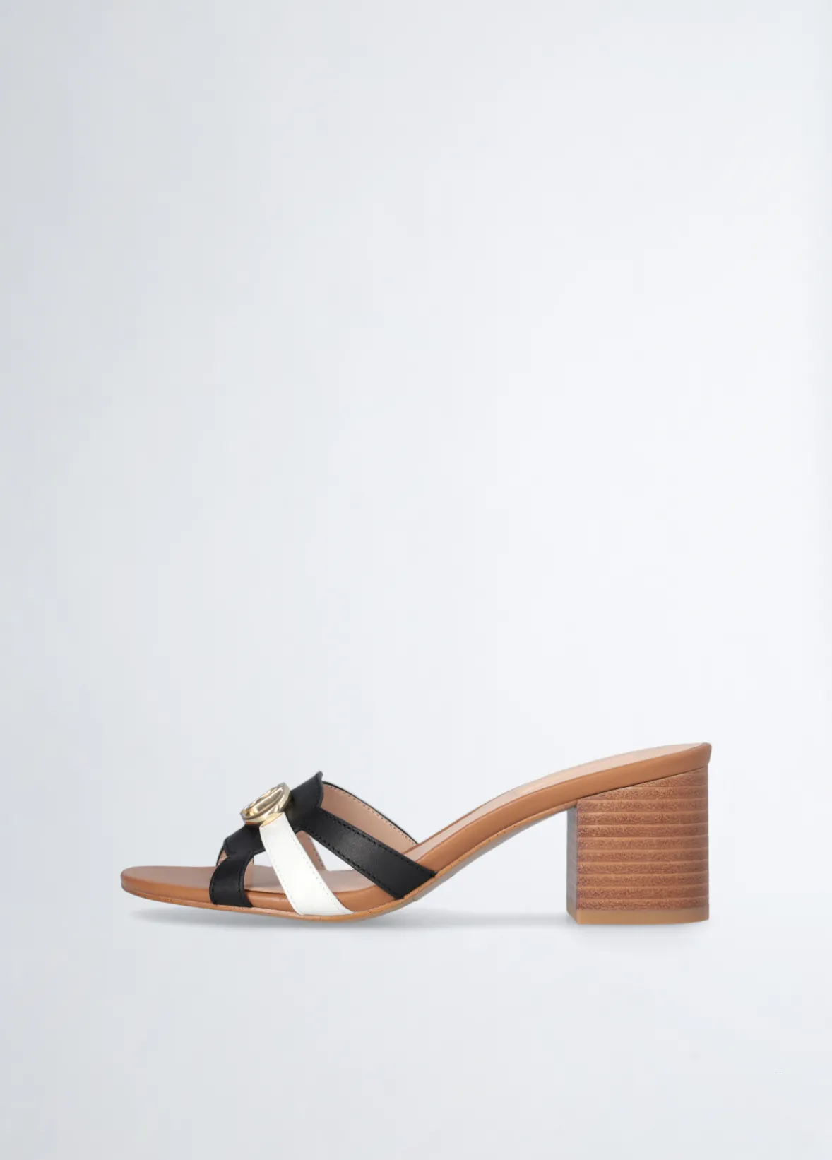 Sandali in pelle con tacco largo