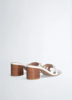Sandali in pelle con tacco largo