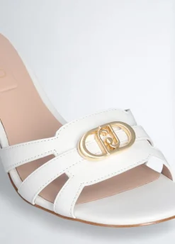 Sandali in pelle con tacco largo