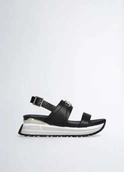 Sandali platform in pelle