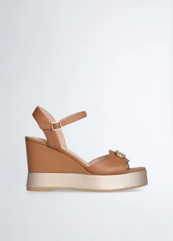 Sandali zeppa in pelle