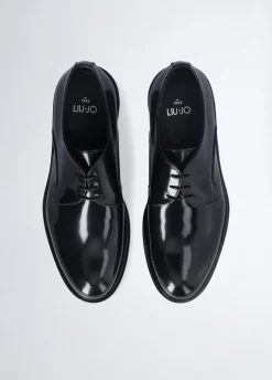 Scarpe stringate in pelle