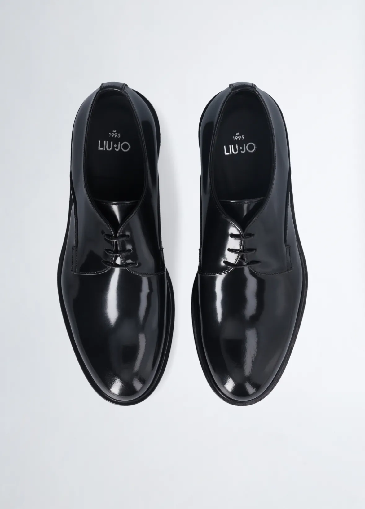 Scarpe stringate in pelle