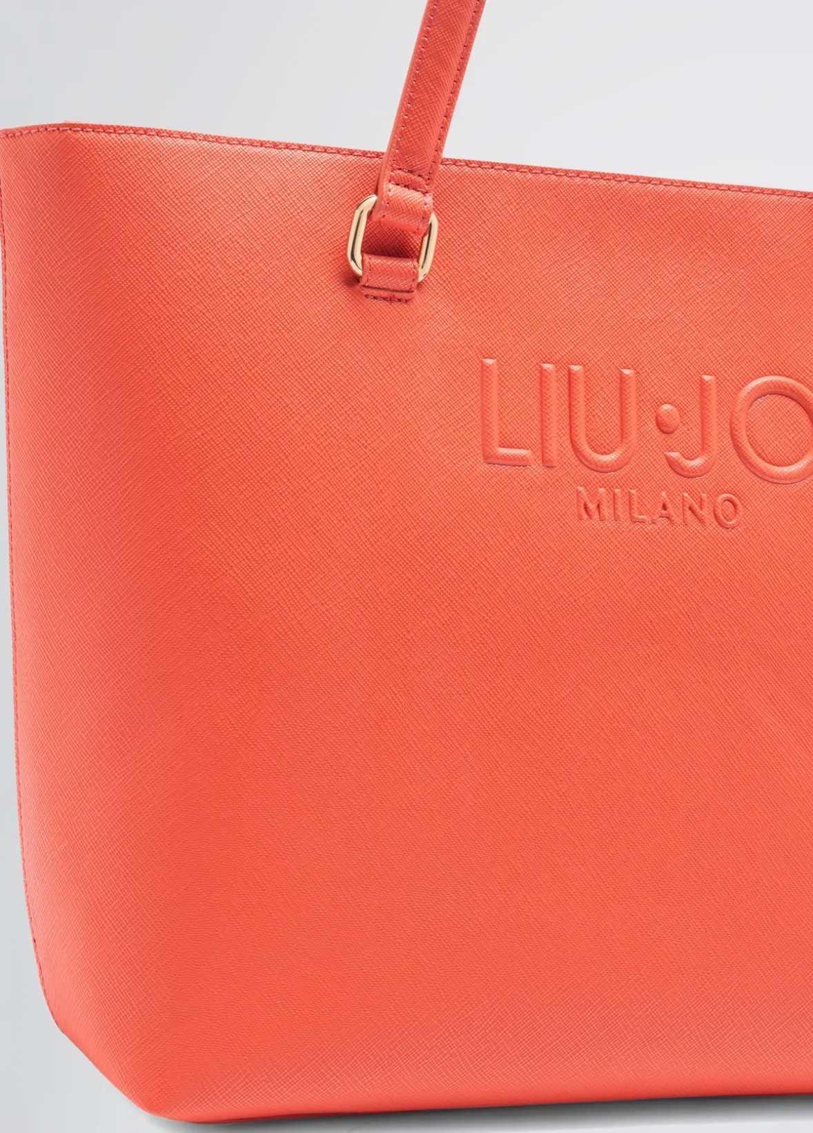 Shopping bag media