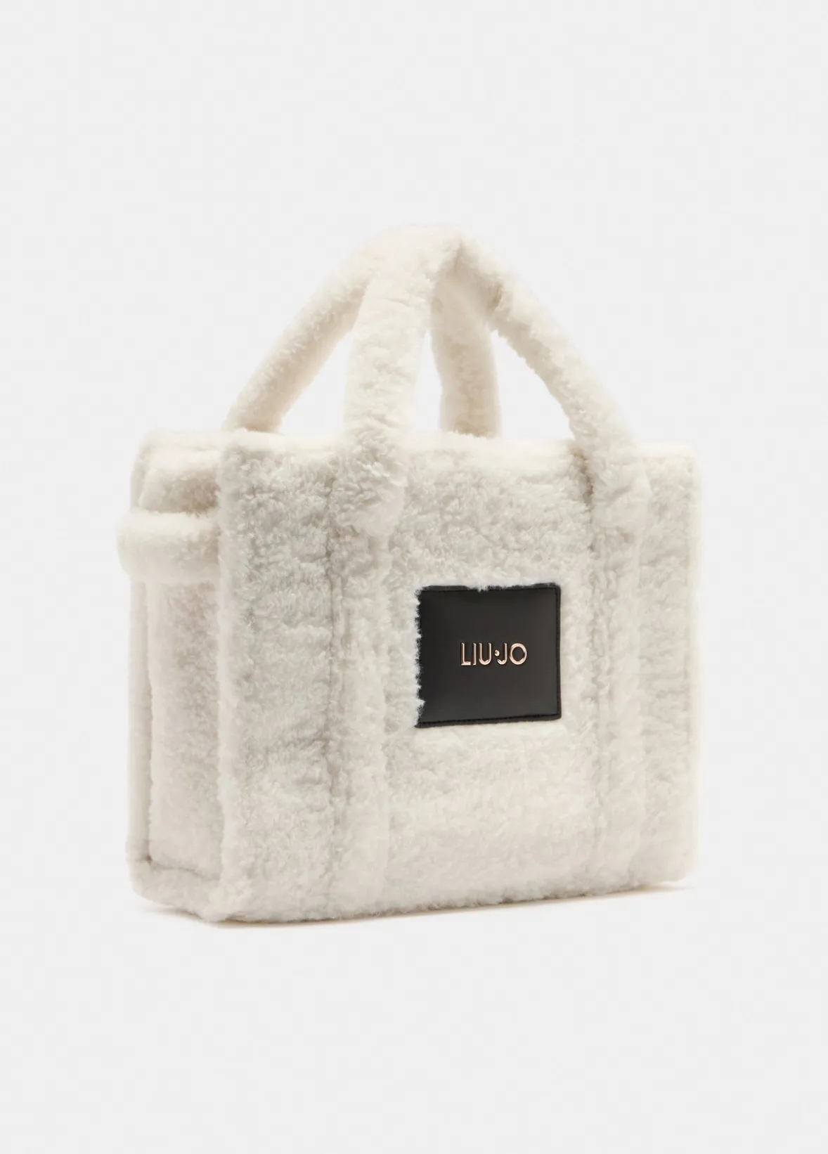 Shopping bag media in teddy