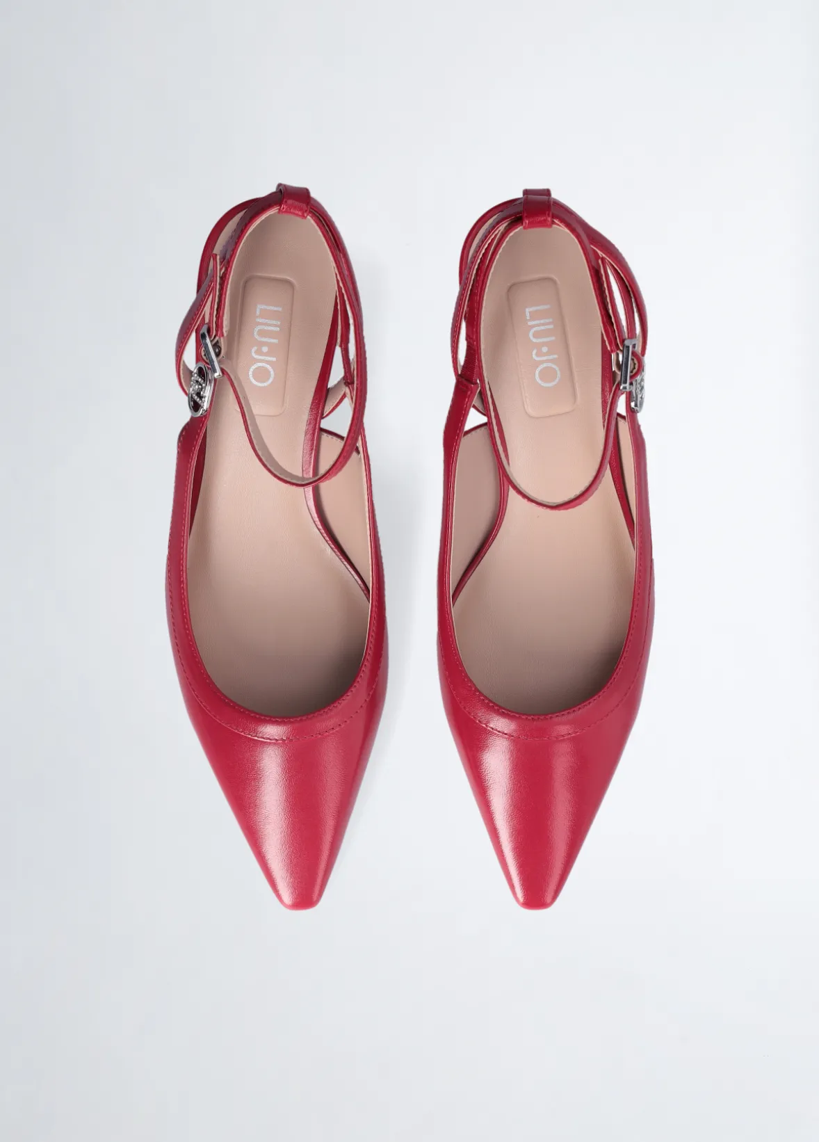 Slingback con tacco basso