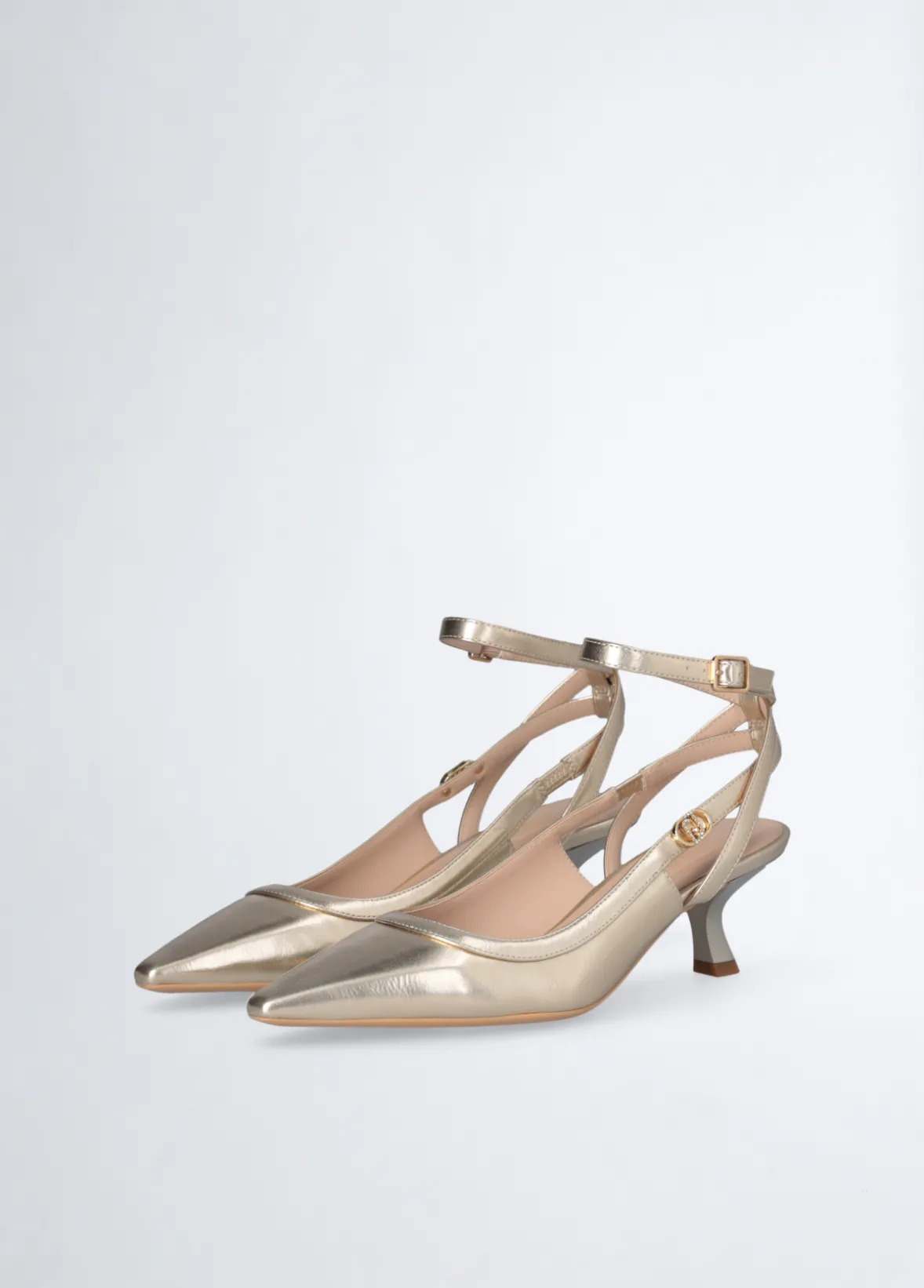 Slingback con tacco basso