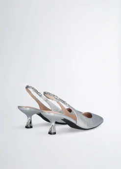 Slingback con tacco basso