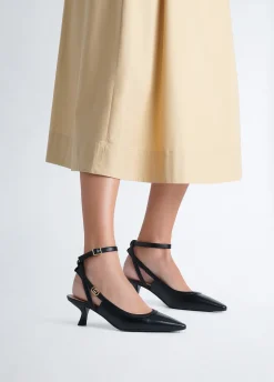 Slingback con tacco basso