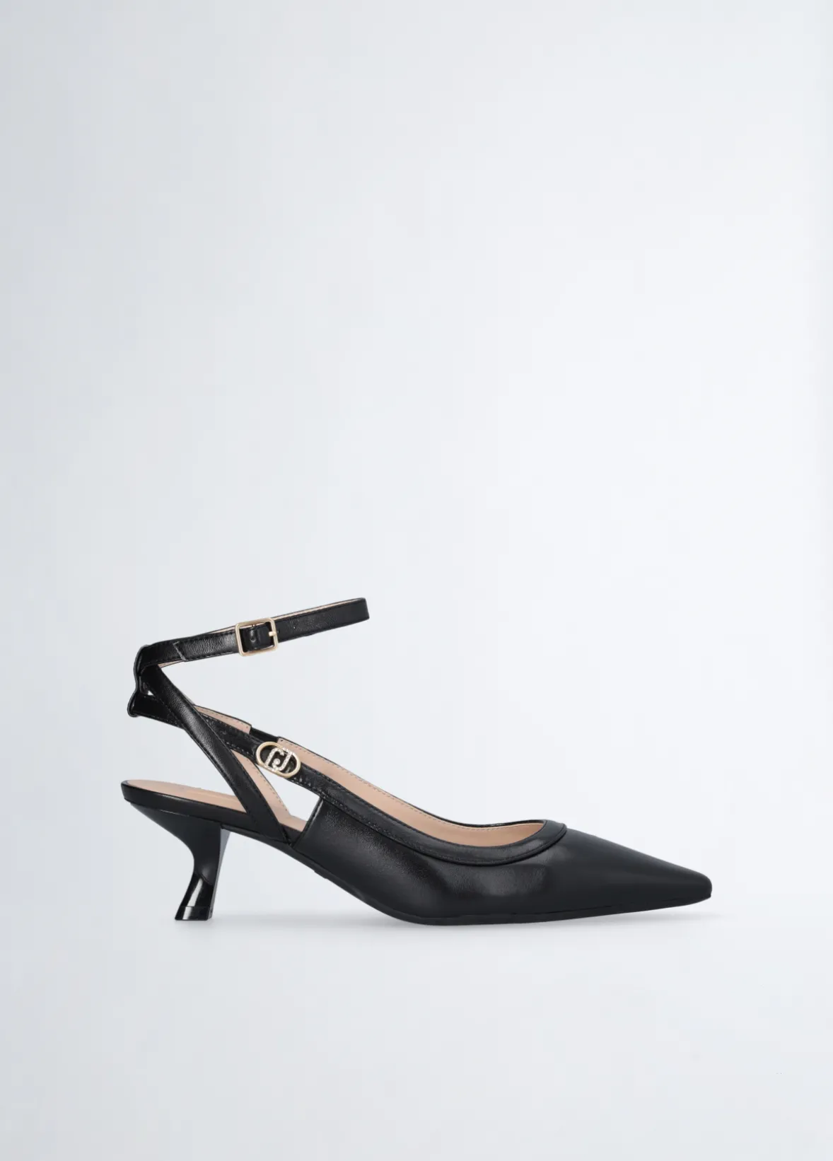 Slingback con tacco basso