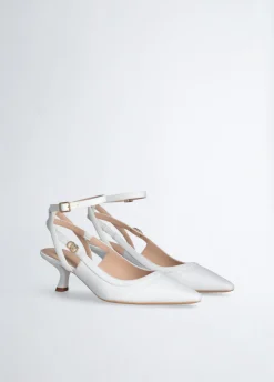 Slingback con tacco basso