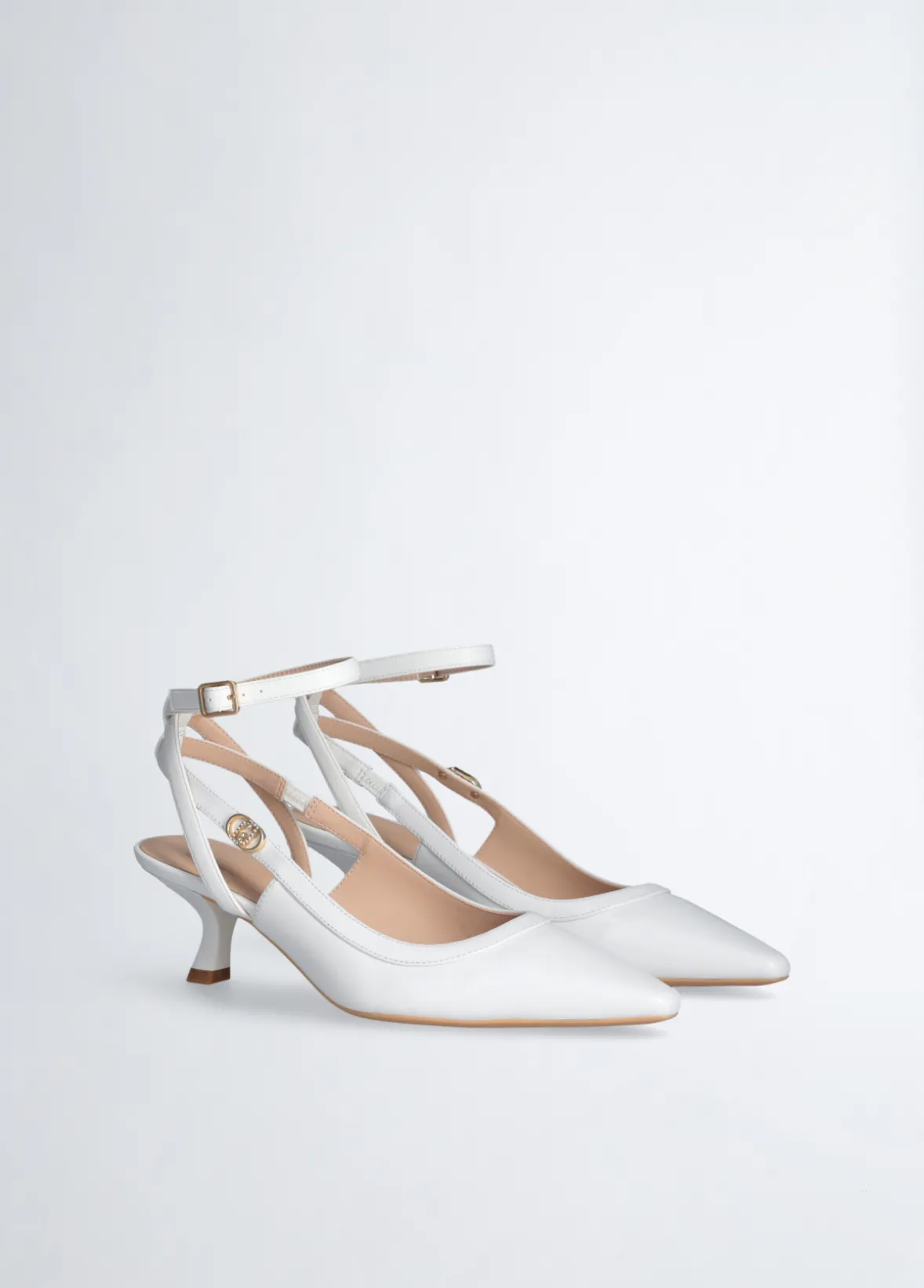 Slingback con tacco basso