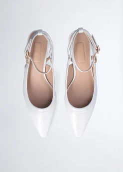 Slingback con tacco basso