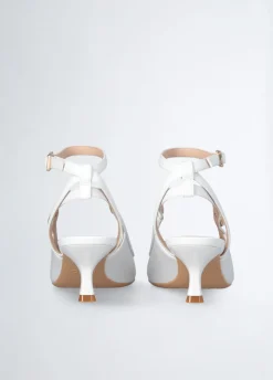 Slingback con tacco basso