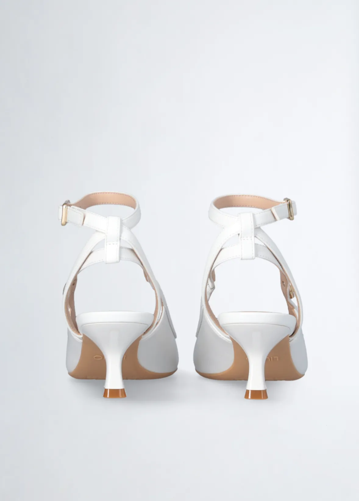Slingback con tacco basso