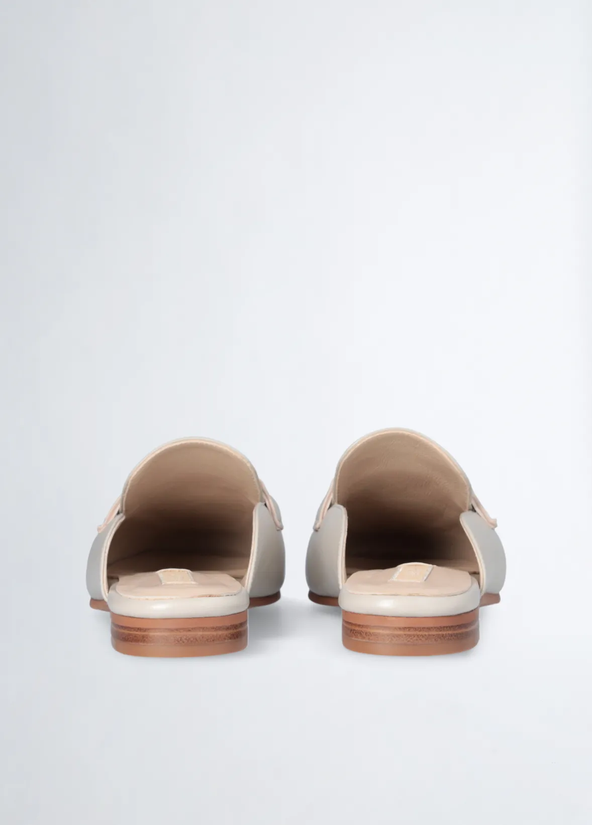 Slippers in pelle con logo