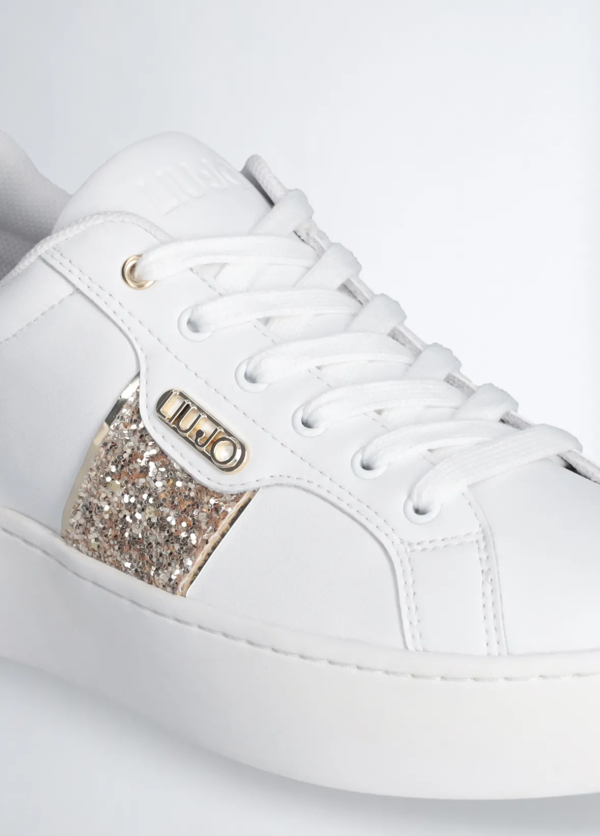 Sneakers con dettaglio glitter