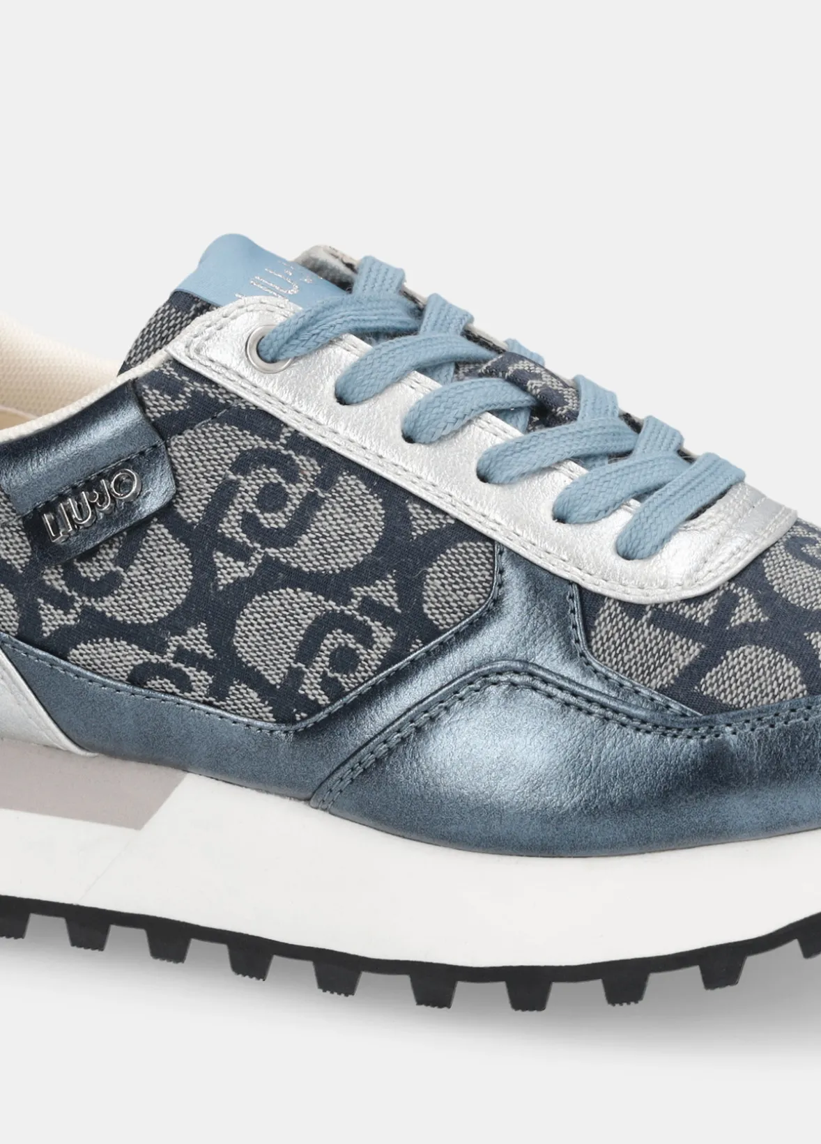 Sneakers con monogram jacquard