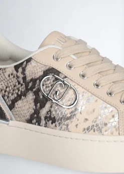 Sneakers con stampa pitone