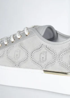 Sneakers con trama traforata