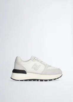 Sneakers in brighty mesh