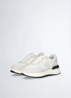 Sneakers in brighty mesh
