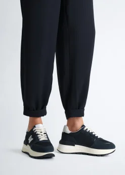 Sneakers in brighty mesh