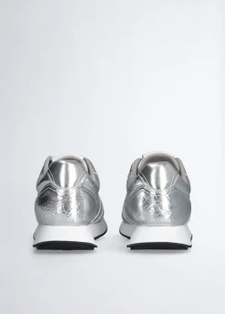 Sneakers in crackle