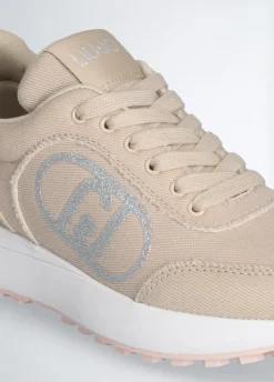 Sneakers in denim