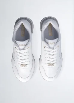 Sneakers in pelle con logo traforato