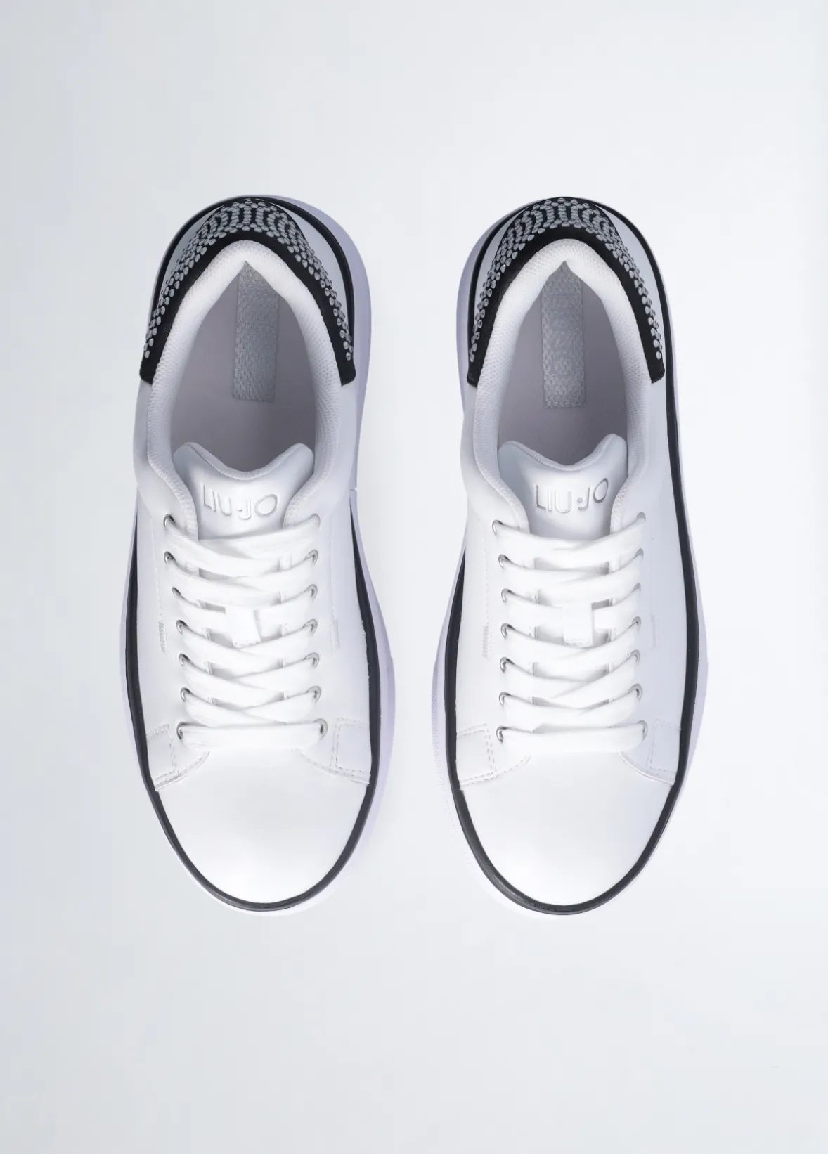 Sneakers in pelle con strass